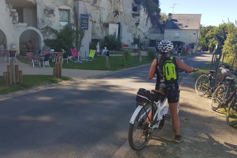 Chinon: recorrido en bicicleta por las bodegas Saumur con almuerzo tipo picnicvisita guiada en inglés, francés o español