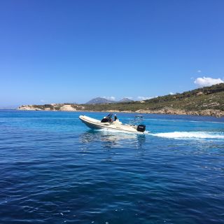 Calvi: Private Sunset Speedboat Trip to the Bay of Calvi