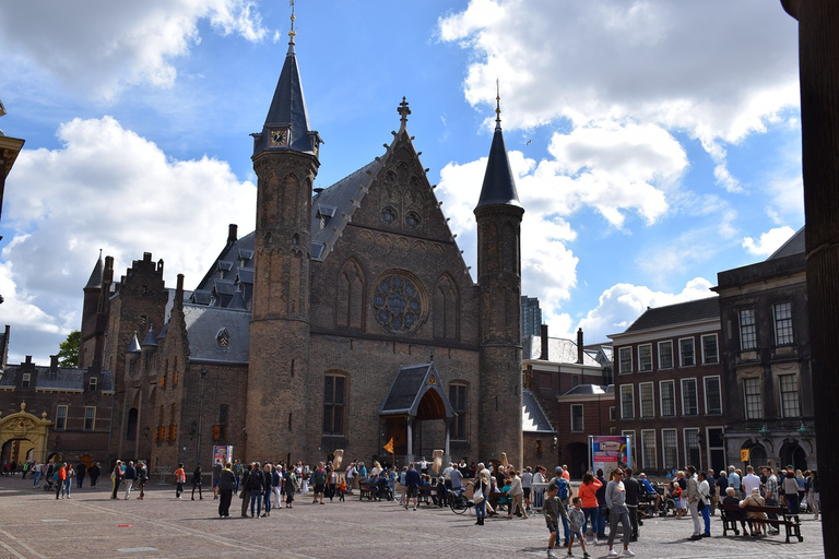 Da Amsterdam: tour privato di Delft e L&#039;AiaTour privato di Delft e L&#039;Aia da Amsterdam