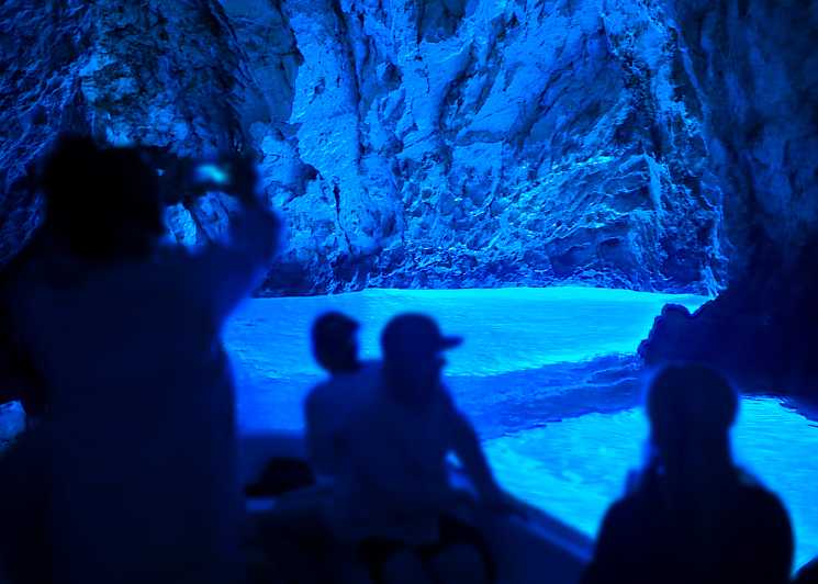 Grotta Azzurra e Isola di Hvar: tour da Traù o Spalato