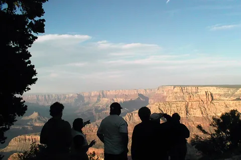 Gran Cañón: safari al atardecer todoterreno con visita sin acceso