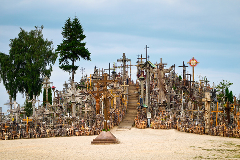 Van Riga: Rundale Palace & Hill of Crosses Private Day Trip