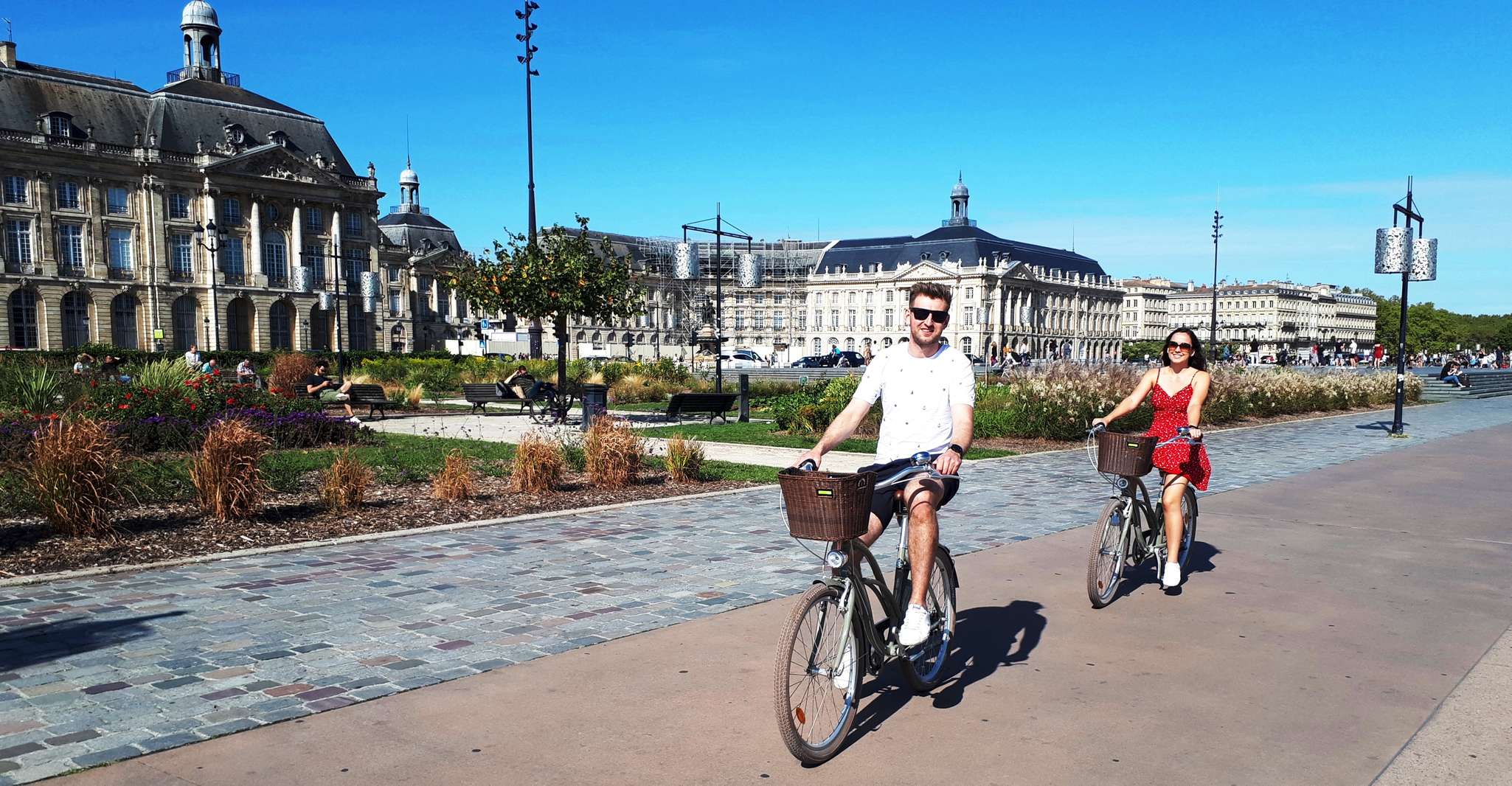 Bordeaux, Guided Bike Tour - Housity