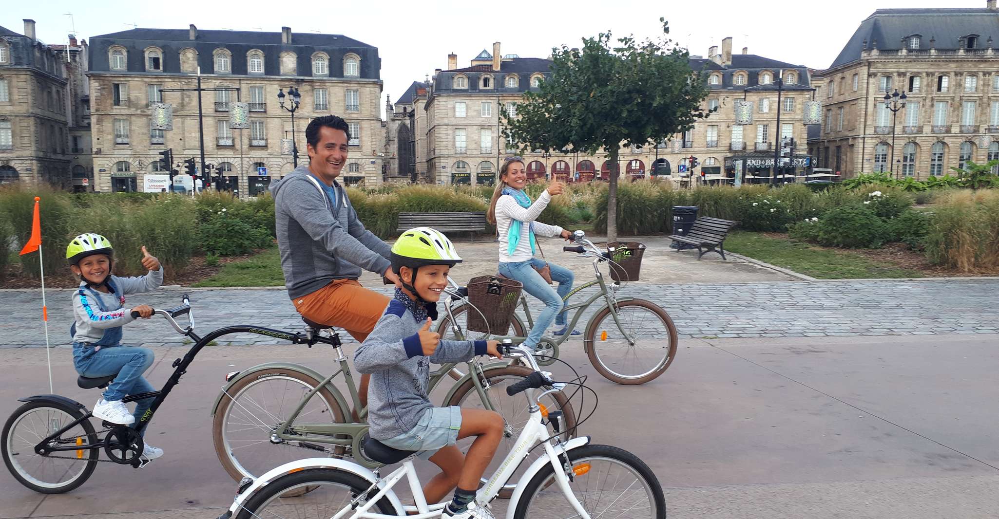 Bordeaux, Guided Bike Tour - Housity