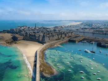 Saint-Malo: Private Guided Tour of the Historic Walled City