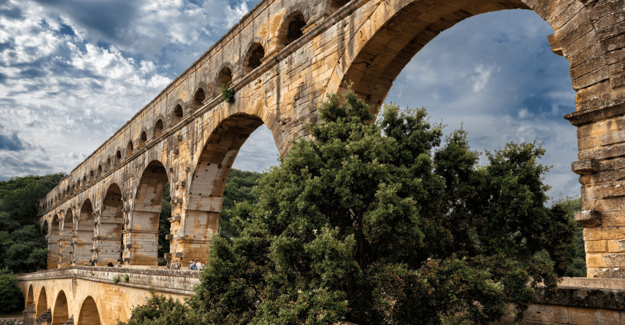 Languedoc-Roussillon, Pont du Gard Private Tour & History - Housity