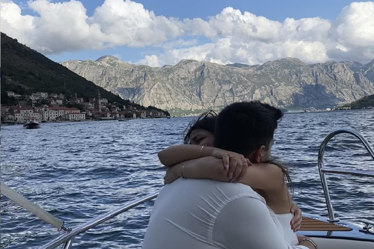 Kotor: Vår fru på klipporna Our Lady of the Rocks &amp; båttur i Gamla stan i PerastKotor: Our Lady of the Rocks &amp;Perast Old Town Grupp båttur