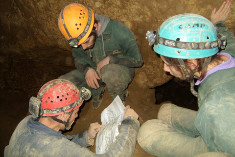 Budapest: Underground Caving Adventure Tour