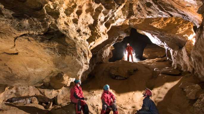 Budapest: tour de aventura por las cuevas subterráneas
