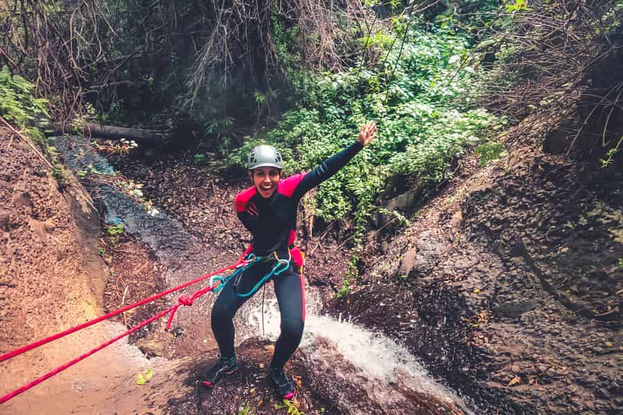 Gran Canaria: Canyoning im Regenwald. Foto: GetYourGuide Gran Canaria: Canyoning im Regenwald. Foto: GetYourGuide