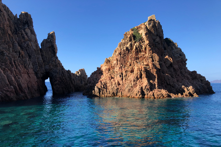 Desde Sagone/Cargèse: Tour en barco por Scandola, Piana y GirolataDesde Cargèse: Scandola Girolata Calanques Piana