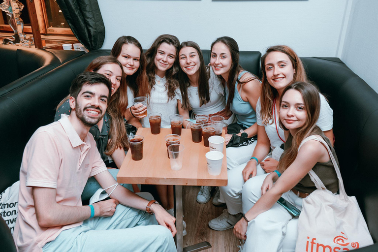 Breslavia: Pub Crawl con Bebidas Ilimitadas y Entrada al Club VIP