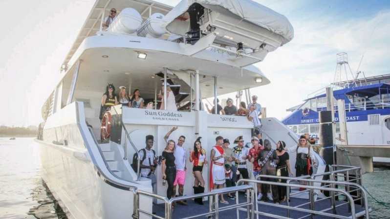 catamaran cruises gold coast