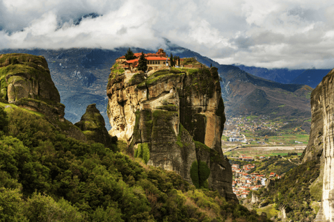 Desde Atenas: excursión privada de un día a Meteora y monasterios