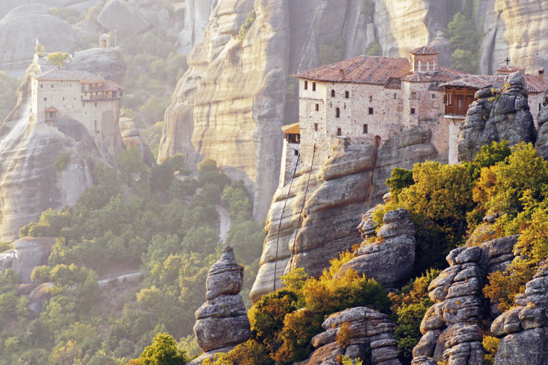 Desde Atenas: excursión privada de un día a Meteora y monasterios