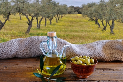 Von Athen aus: Olivenölproduktion und Wein Privater Tagesausflug