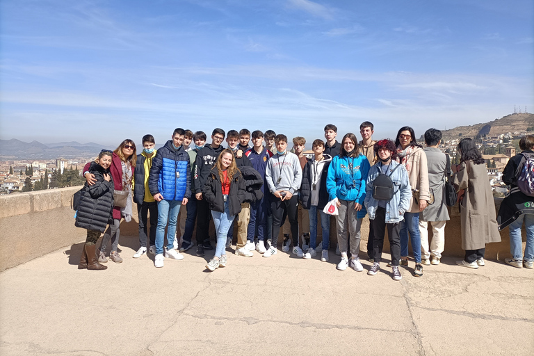 Granada: Alhambra, Nasrid Palaces, & Generalife Guided Tour Alhambra, Nasrid Palaces, & Generalife Guided Tour