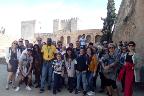 Granada: Alhambra, Nasrid Palaces, & Generalife Guided Tour Alhambra, Nasrid Palaces, & Generalife Guided Tour