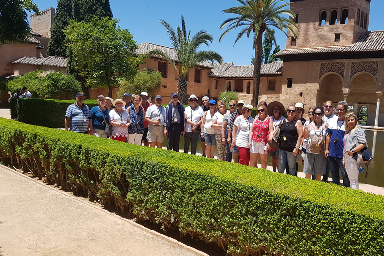 Granada: Alhambra, Nasrid Palaces, & Generalife Guided Tour Alhambra, Nasrid Palaces, & Generalife Guided Tour