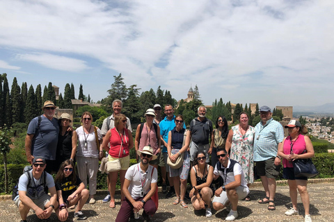 Granada: Alhambra, Nasrid Palaces, & Generalife Guided Tour Alhambra, Nasrid Palaces, & Generalife Guided Tour