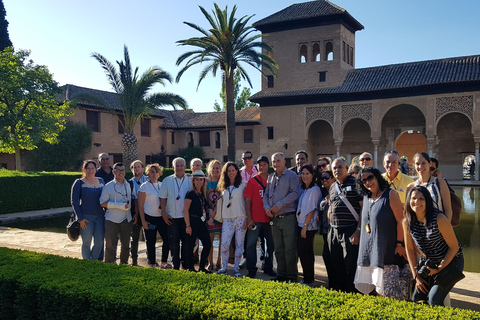 Granada: Alhambra, Nasrid Palaces, & Generalife Guided Tour Alhambra, Nasrid Palaces, & Generalife Guided Tour