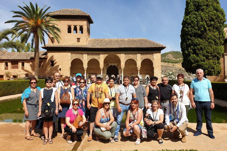 Granada: Alhambra, Nasrid Palaces, & Generalife Guided Tour Alhambra, Nasrid Palaces, & Generalife Guided Tour