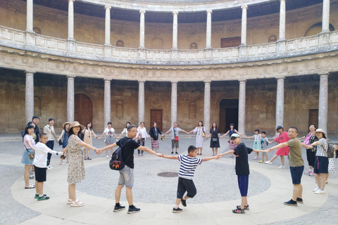 Granada: Alhambra, Nasrid Palaces, & Generalife Guided Tour Alhambra, Nasrid Palaces, & Generalife Guided Tour