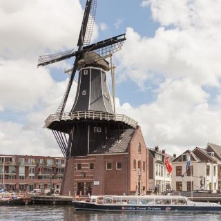 Haarlem: Dutch Windmill and Sightseeing Spaarne River Cruise