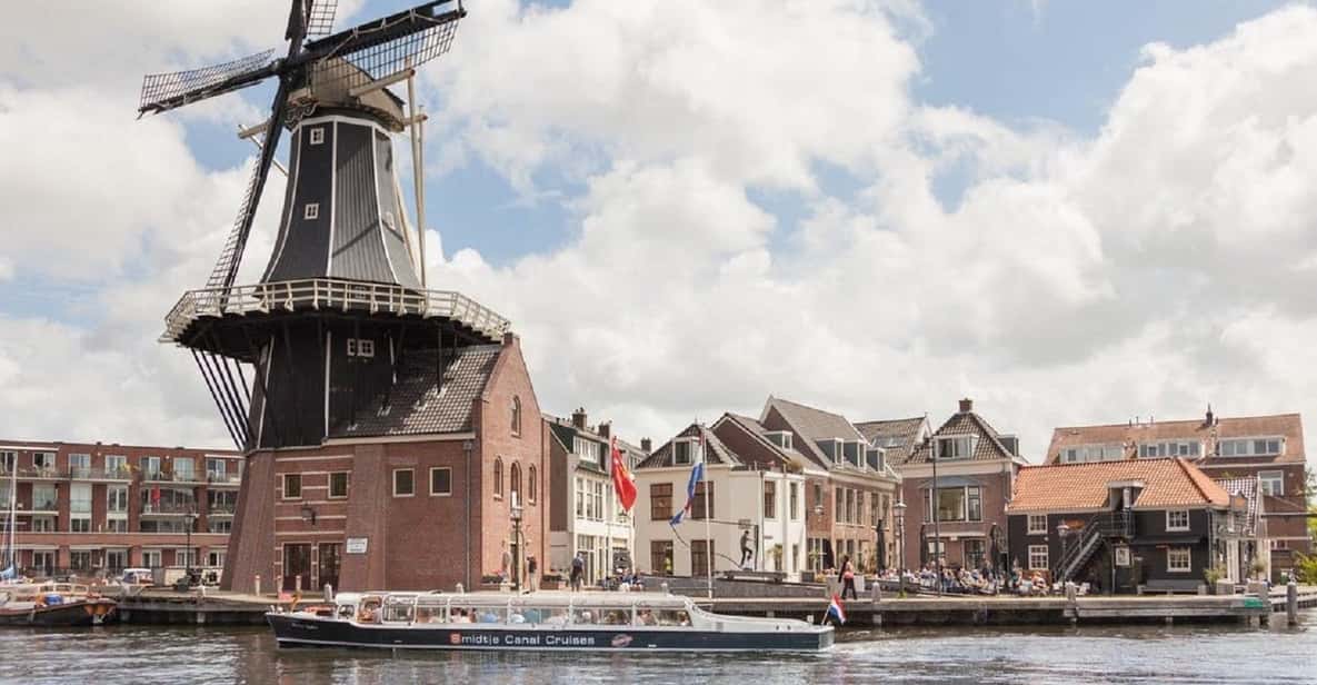 Afbeelding 7 van Haarlem: rondvaart langs de windmolens + rondleiding door de windmolen
