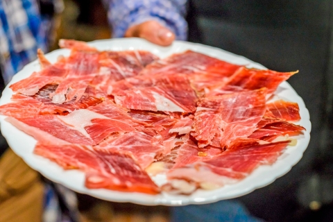 Barcelone: visite gastronomique des tapas et du vin dans 3 bars locaux
