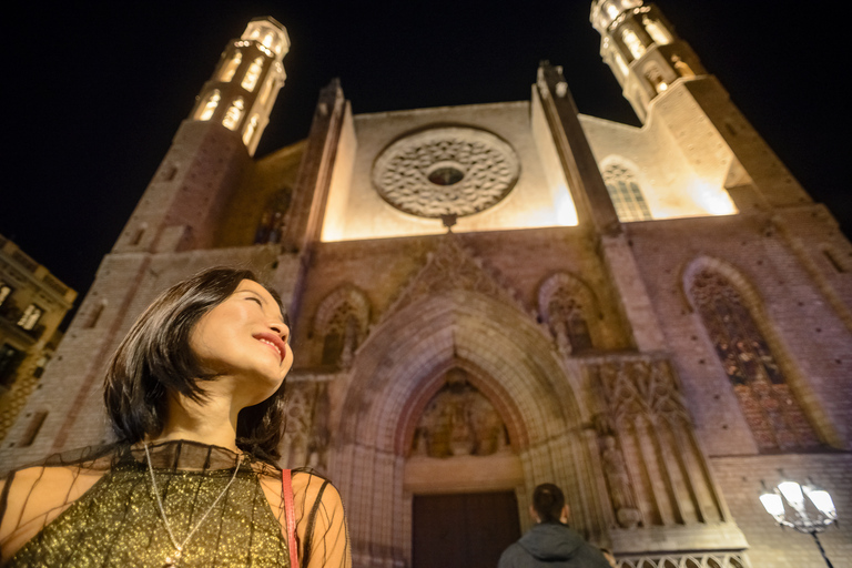 Tapas, Friends & Wine: Walking Food Tour with 3 Local Bars Barcelona: Tapas and Wine Tour Through 3 Districts