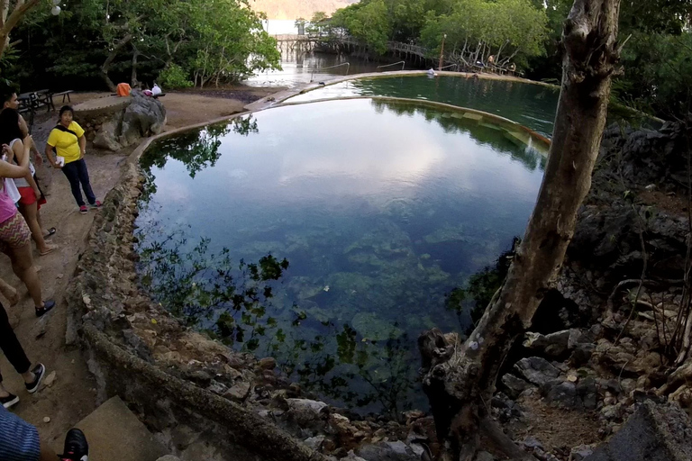 Coron: recorrido privado por lo más destacado de la ciudad y visita a las aguas termales