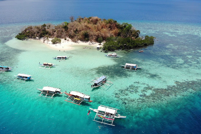 From Coron: Island Hopping Boat Day Trip with Buffet Lunch