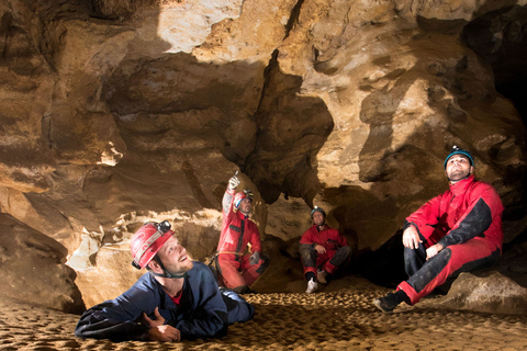 Budapeste: Tour de aventura em cavernas com guia