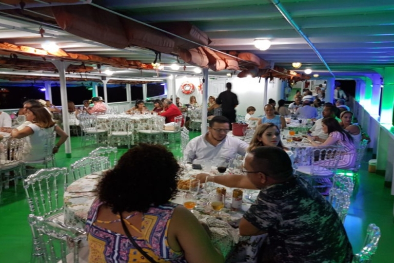 Manaus: boottocht op oudejaarsavond in ReveillonOudejaarsavond op de boot