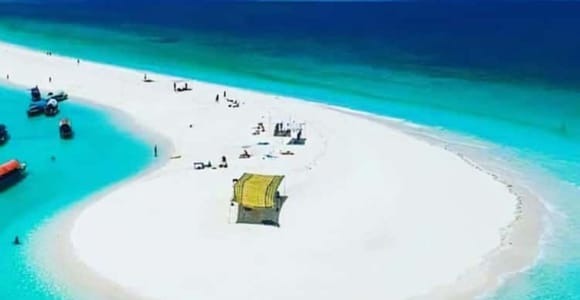 Zanzibar: Prison Island, Giant Tortoises &Nakupenda Sandbank
