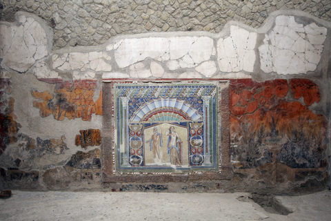 Ab Neapel: Pompeji- und Herculaneum-Tour mit lokalem Mittagessen