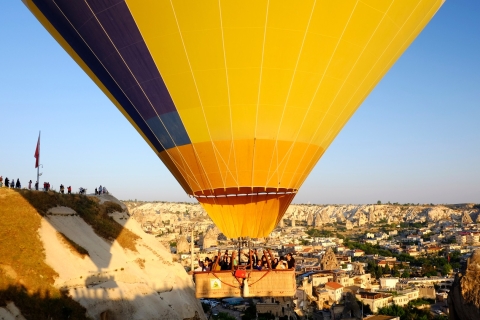 Goreme: tour en montgolfière économique au-dessus de la CappadoceVol en montgolfière économique en Cappadoce