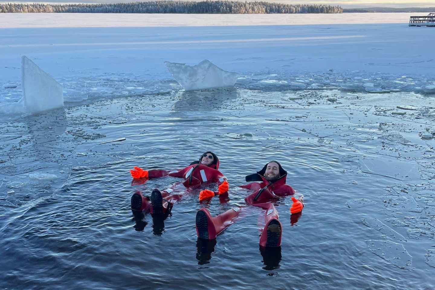 Lapland: Wandern, Eisangeln, Treiben & BBQ Schneeadventure