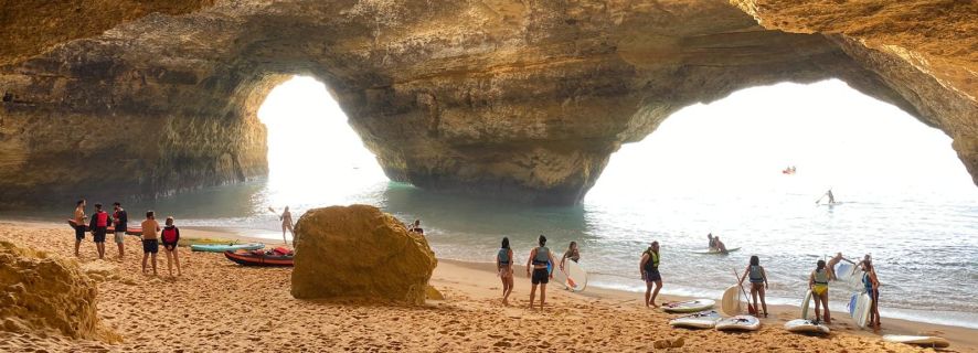 Benagil: passeio guiado de caiaque a cavernas e locais secretos