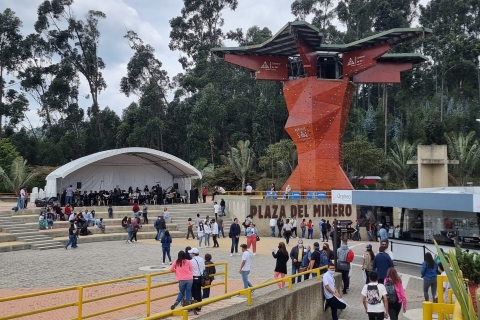 Bogotá : Visite de la cathédrale de sel et du lac Guatavitá avec déjeuner