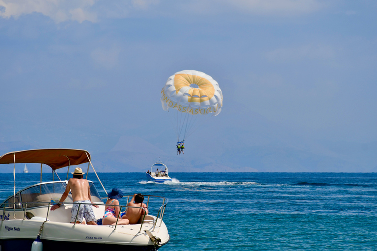 Korfu: Parasailing-Abenteuer in DassiaDassia: Parasailing-Abenteuer in Korfu