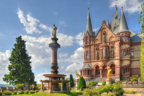 Colonia: Excursión privada de media jornada al Castillo de Drachenburg y Linz