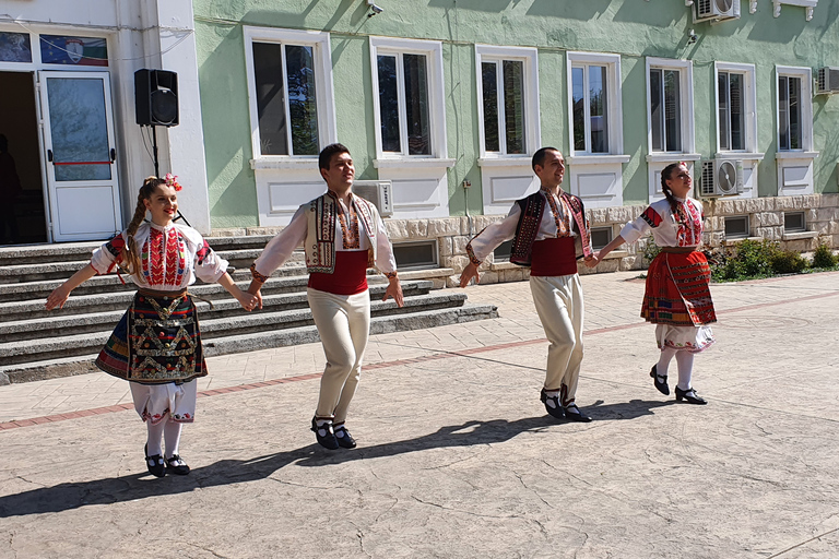 De Bucarest: excursion privée d'une journée à Basarabovo et Veliko Tarnovo