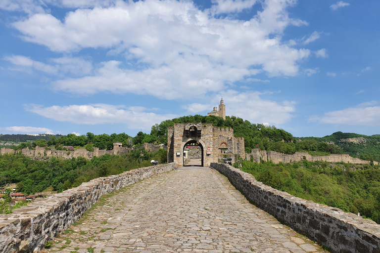 Van Boekarest: privé Basarabovo & Veliko Tarnovo-dagtour