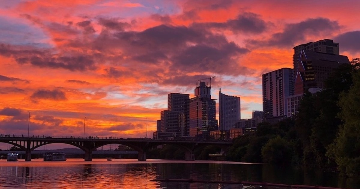 Austin Sunset Bat Watching Kayak Tour GetYourGuide