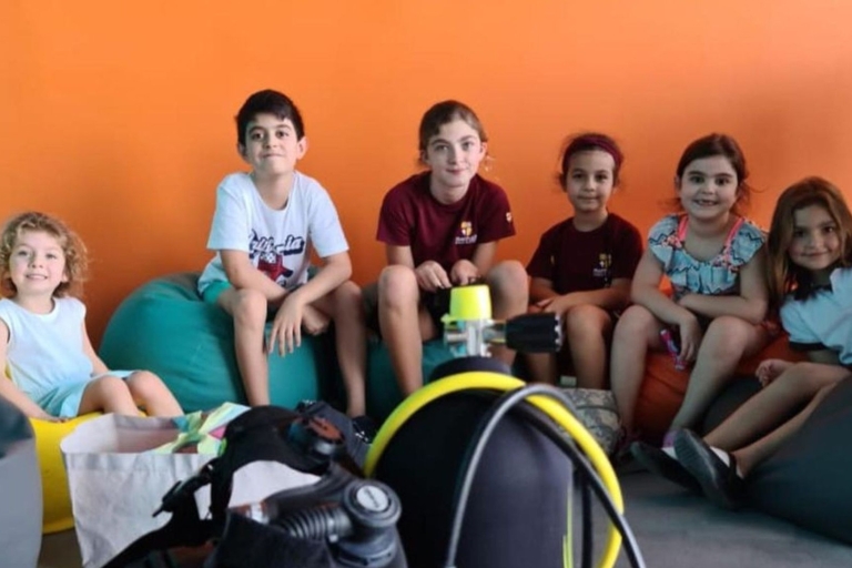 Dubái: curso introductorio de buceo para niños de 8 a 10 años
