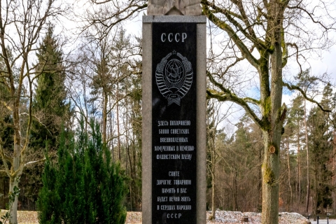 Kolonia: Prywatna wycieczka z przewodnikiem po pomniku Bergen-BelsenWycieczka z przewodnikiem na miejscu