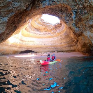 Benagil: Kayak or SUP Benagil Caves & Coast Line Tour