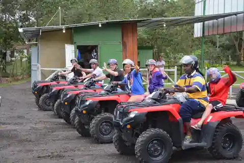 La Fortuna: Canyoning & ATV-äventyr med lunch och transfer
